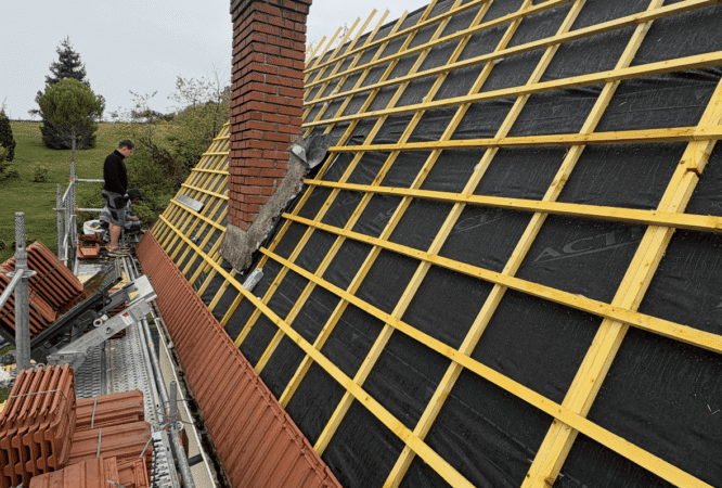 Pose de gouttières en zinc à Saint-Cyr-l’École