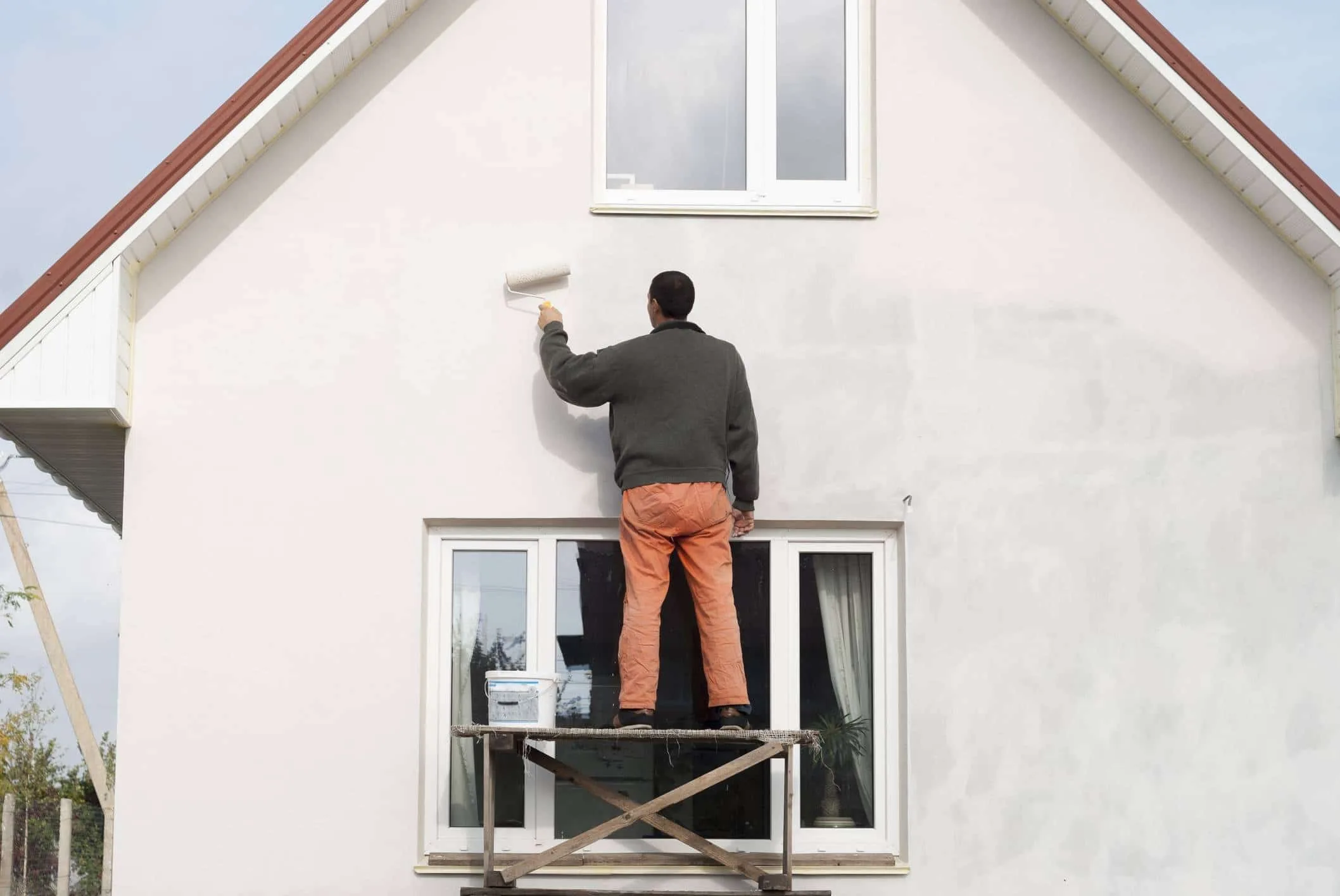 Application de peinture extérieure professionnelle à Versailles (78)